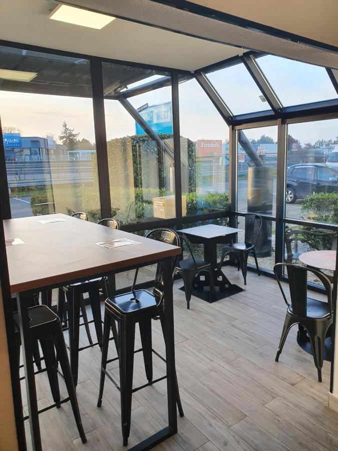 Kyriad Direct Martigues Exterior photo